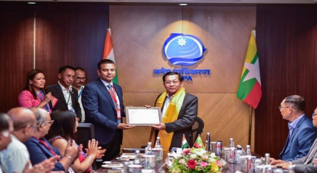 Myanmar President Visits JNPA, Seeks Maritime Cooperation with India